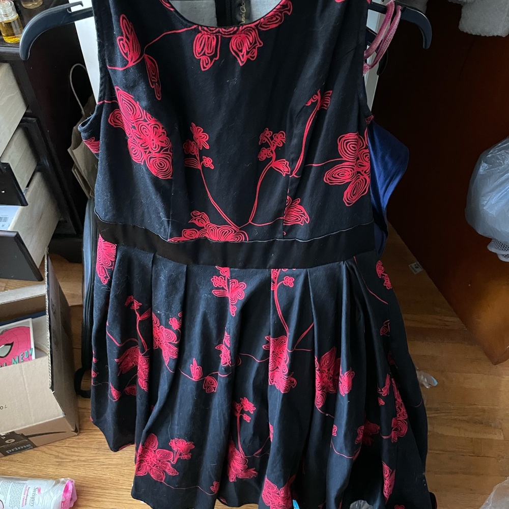 Anni Coco black floral dress